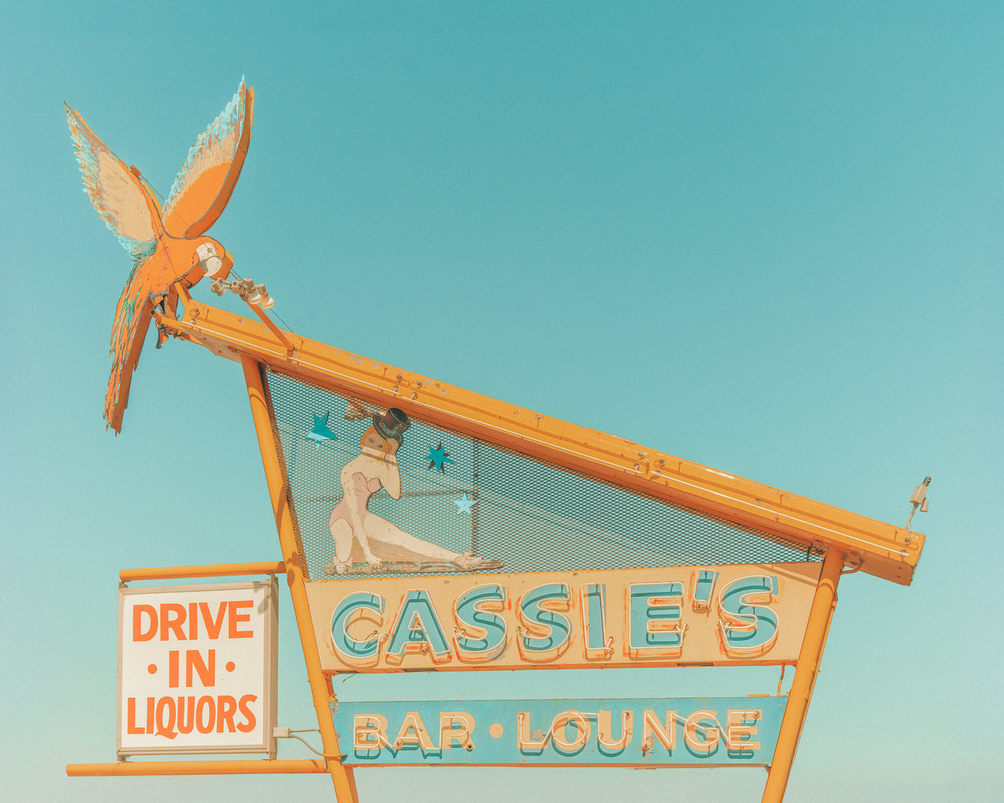Cassie's Bar & Lounge Neon Sign